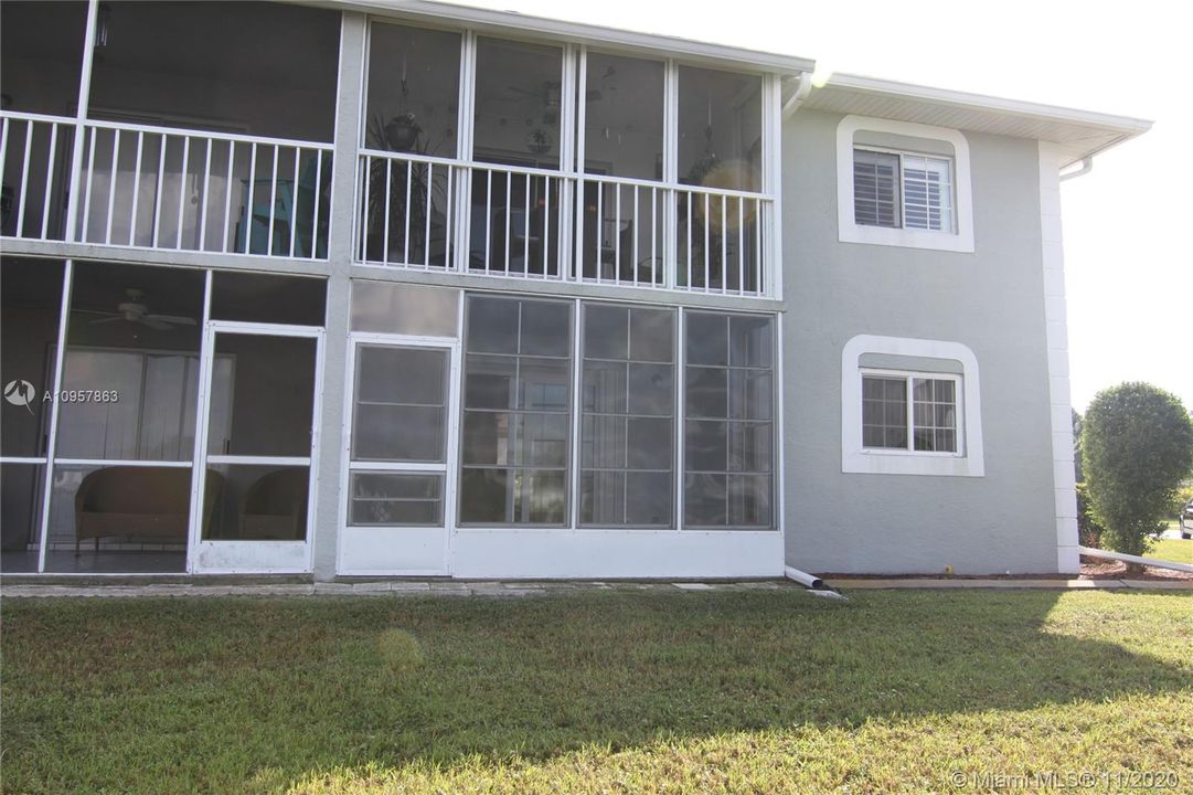 Enclosed Lanai.