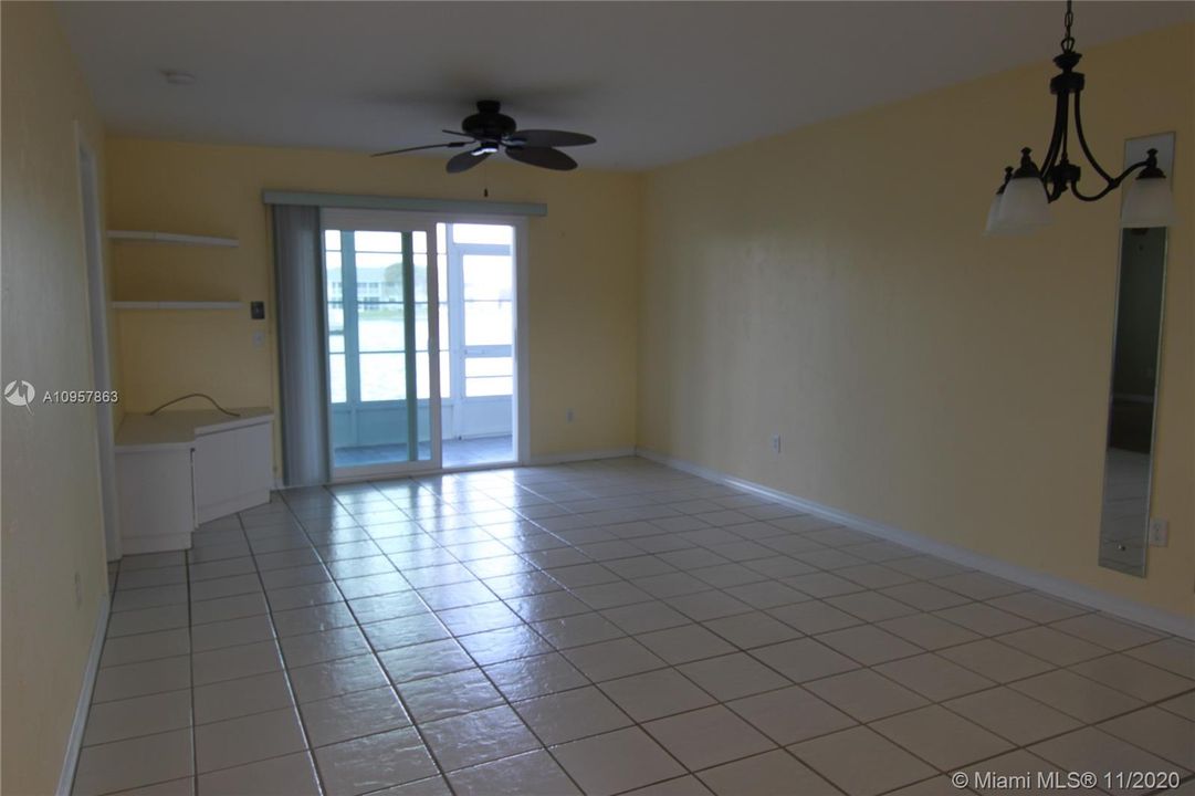Vendido Recientemente: $144,500 (2 camas, 2 baños, 0 Pies cuadrados)