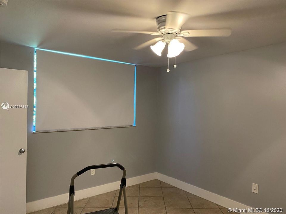 Recently Sold: $216,900 (2 beds, 2 baths, 982 Square Feet)