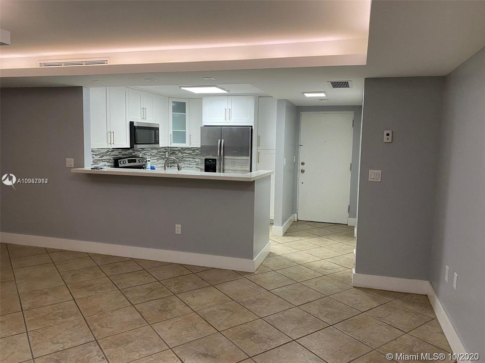 Recently Sold: $216,900 (2 beds, 2 baths, 982 Square Feet)