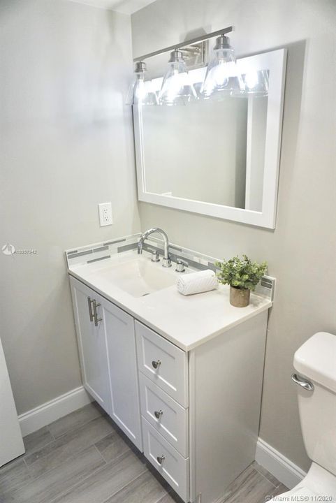 Recently Sold: $209,000 (2 beds, 2 baths, 910 Square Feet)