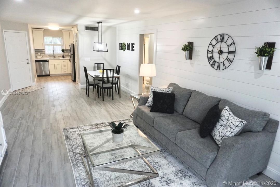 Recently Sold: $209,000 (2 beds, 2 baths, 910 Square Feet)