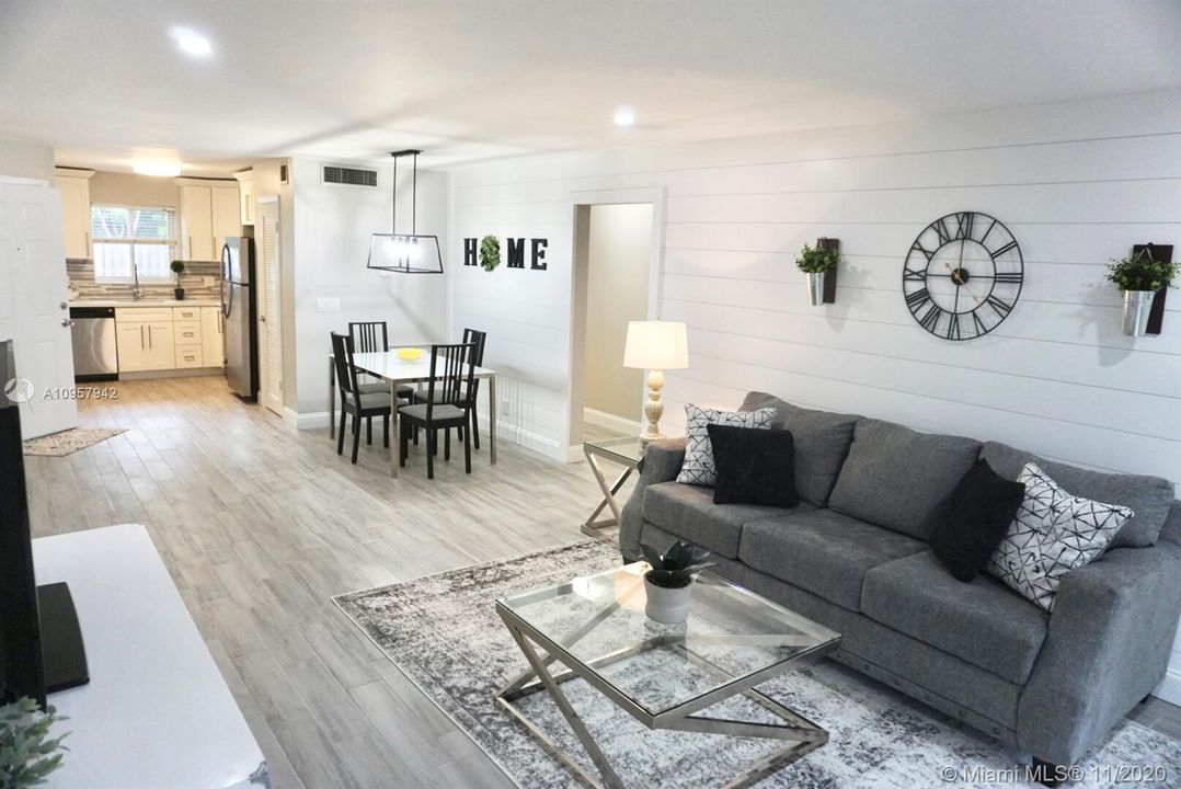 Recently Sold: $209,000 (2 beds, 2 baths, 910 Square Feet)