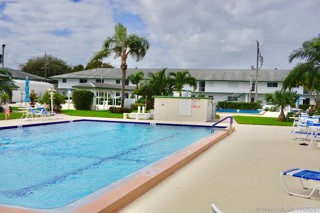 Recently Sold: $209,000 (2 beds, 2 baths, 910 Square Feet)