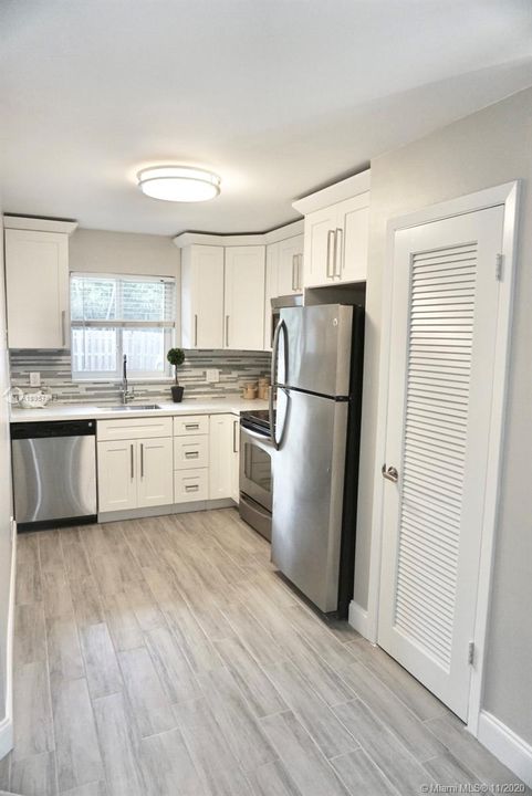 Recently Sold: $209,000 (2 beds, 2 baths, 910 Square Feet)