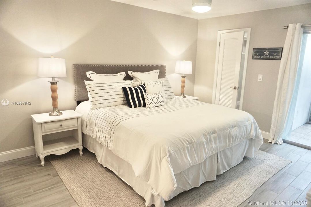 Recently Sold: $209,000 (2 beds, 2 baths, 910 Square Feet)