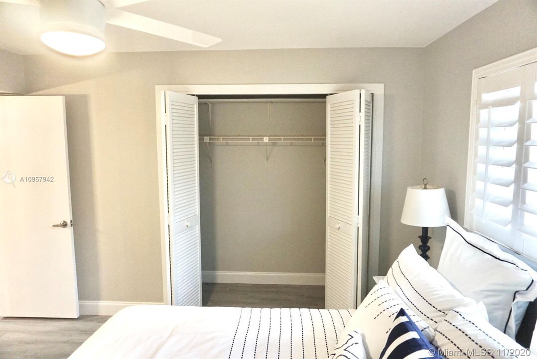 Recently Sold: $209,000 (2 beds, 2 baths, 910 Square Feet)