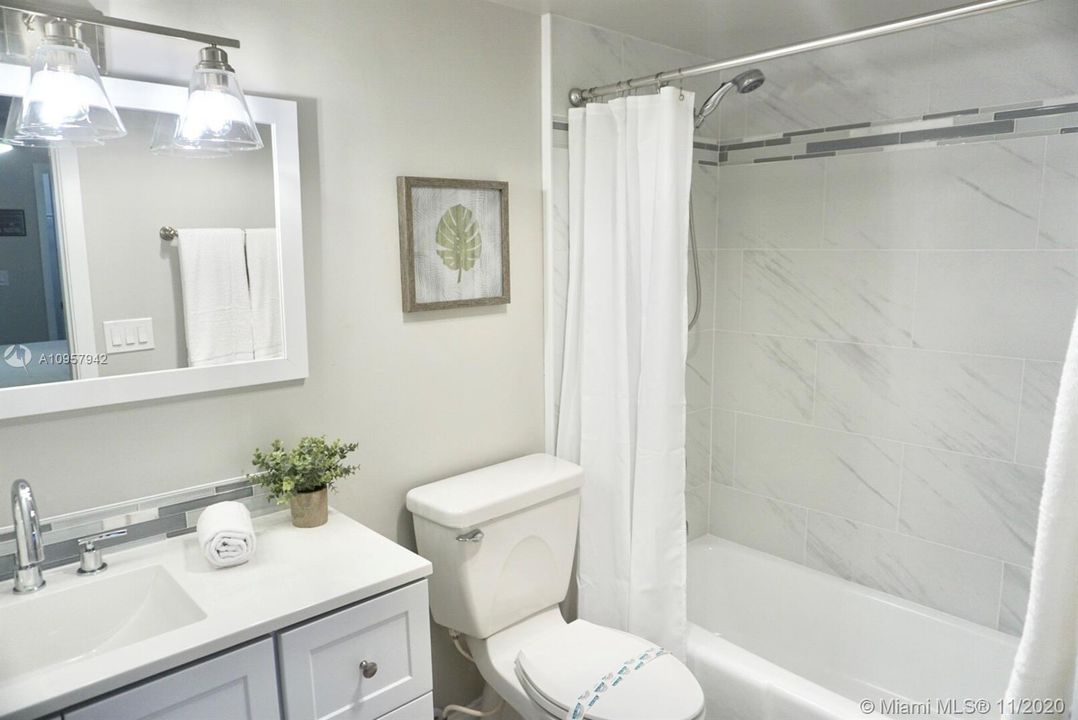 Recently Sold: $209,000 (2 beds, 2 baths, 910 Square Feet)