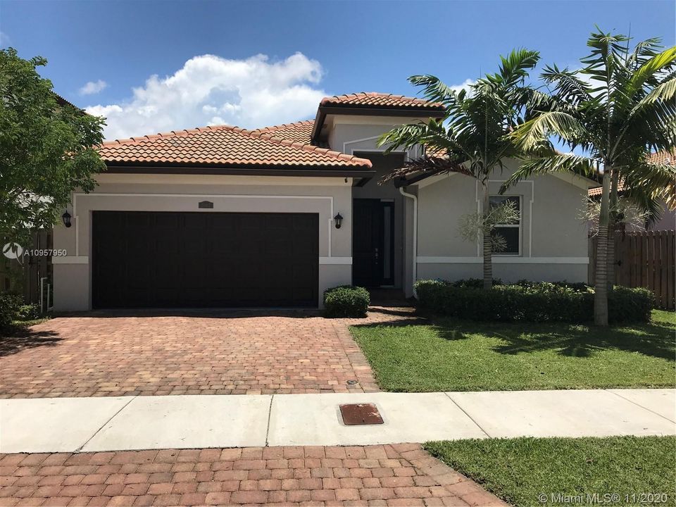 Recently Sold: $370,000 (3 beds, 2 baths, 1700 Square Feet)