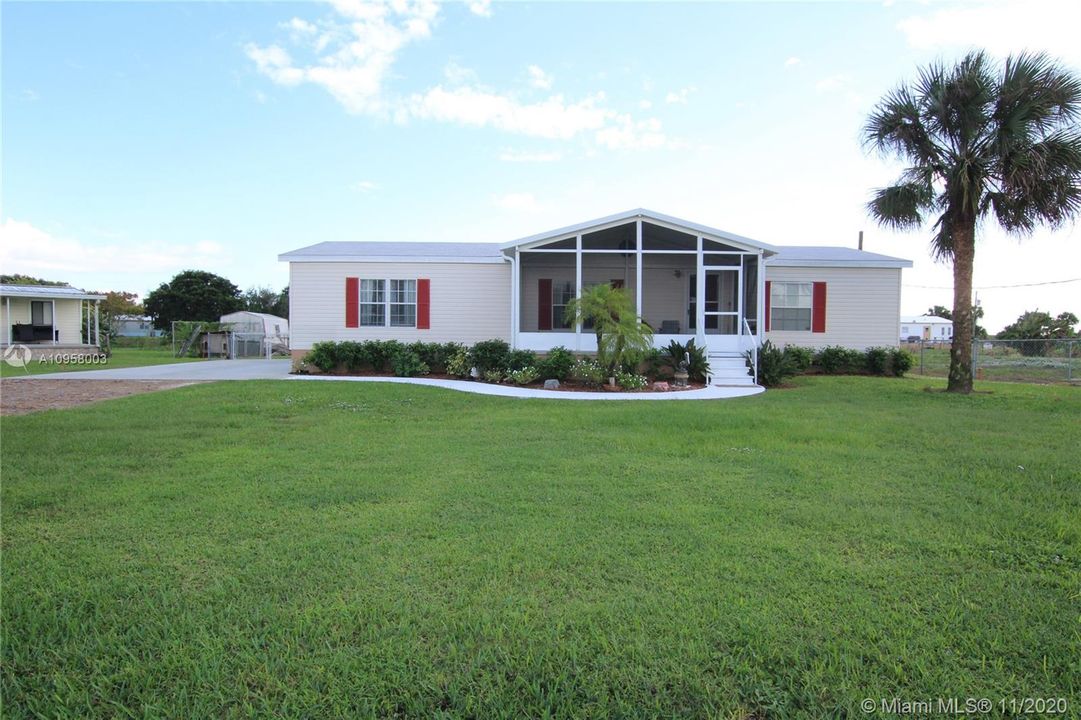 Recently Sold: $164,500 (3 beds, 2 baths, 1512 Square Feet)