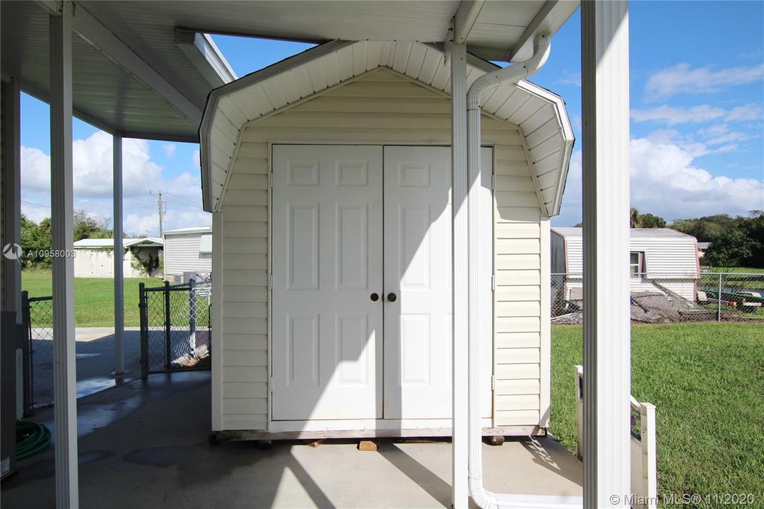 Recently Sold: $164,500 (3 beds, 2 baths, 1512 Square Feet)