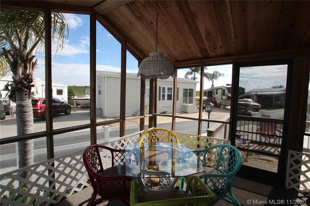 Recently Sold: $82,000 (1 beds, 1 baths, 385 Square Feet)
