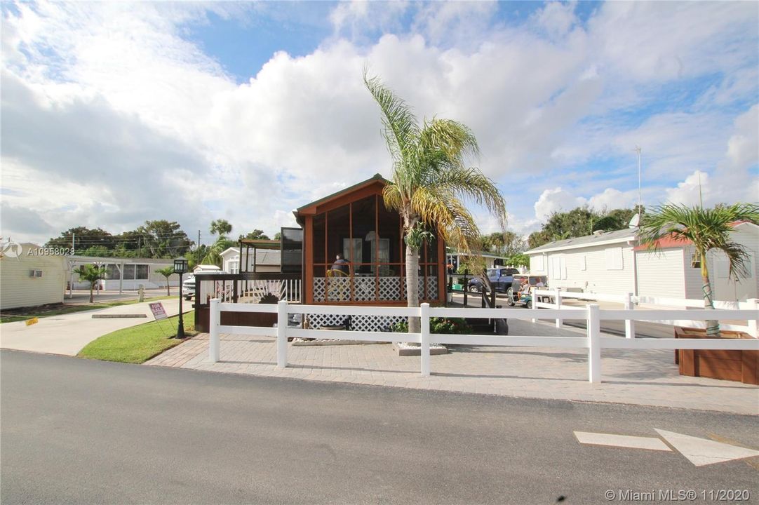 Recently Sold: $82,000 (1 beds, 1 baths, 385 Square Feet)