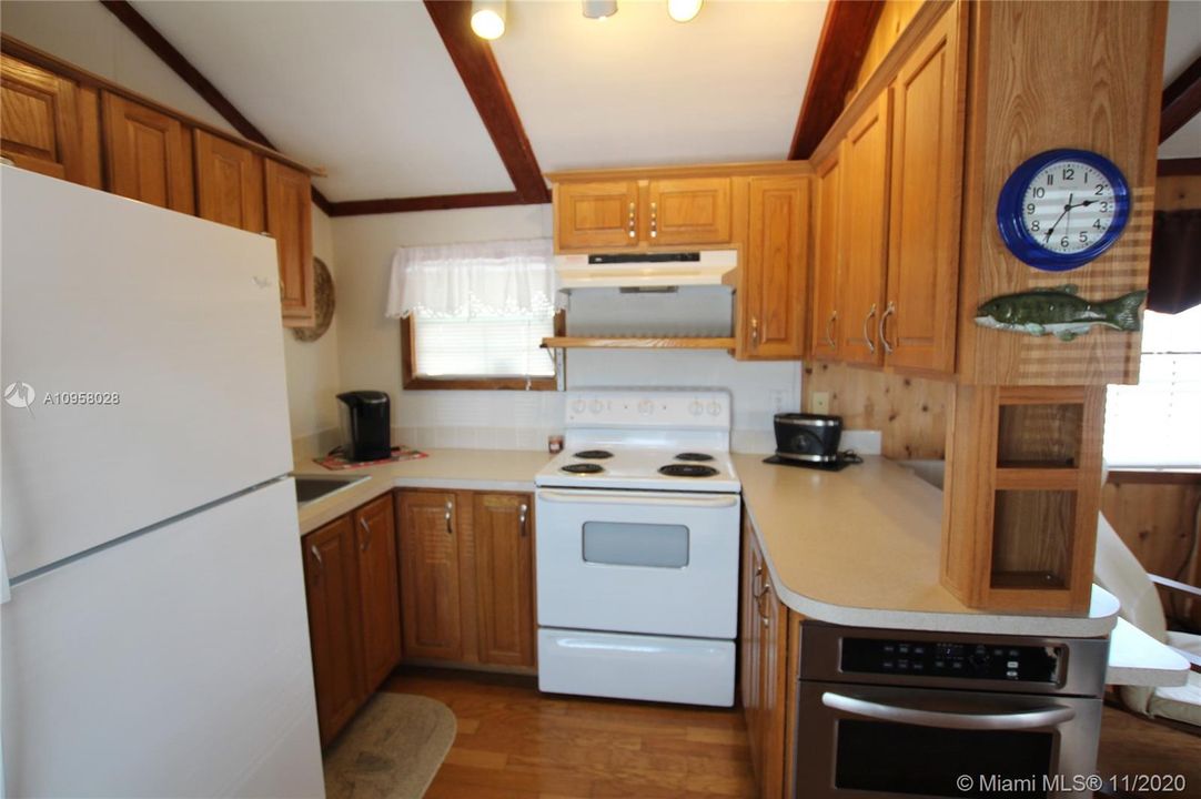 Recently Sold: $82,000 (1 beds, 1 baths, 385 Square Feet)