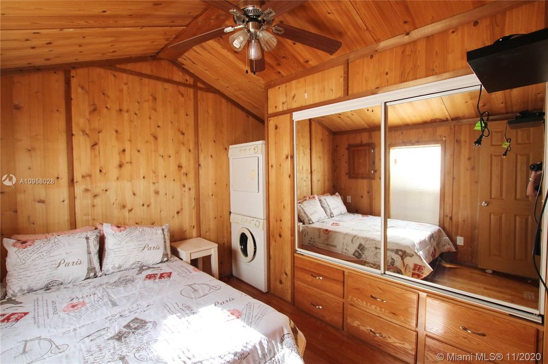 Recently Sold: $82,000 (1 beds, 1 baths, 385 Square Feet)