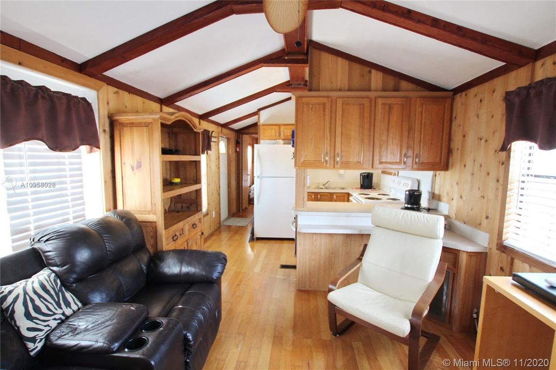 Recently Sold: $82,000 (1 beds, 1 baths, 385 Square Feet)