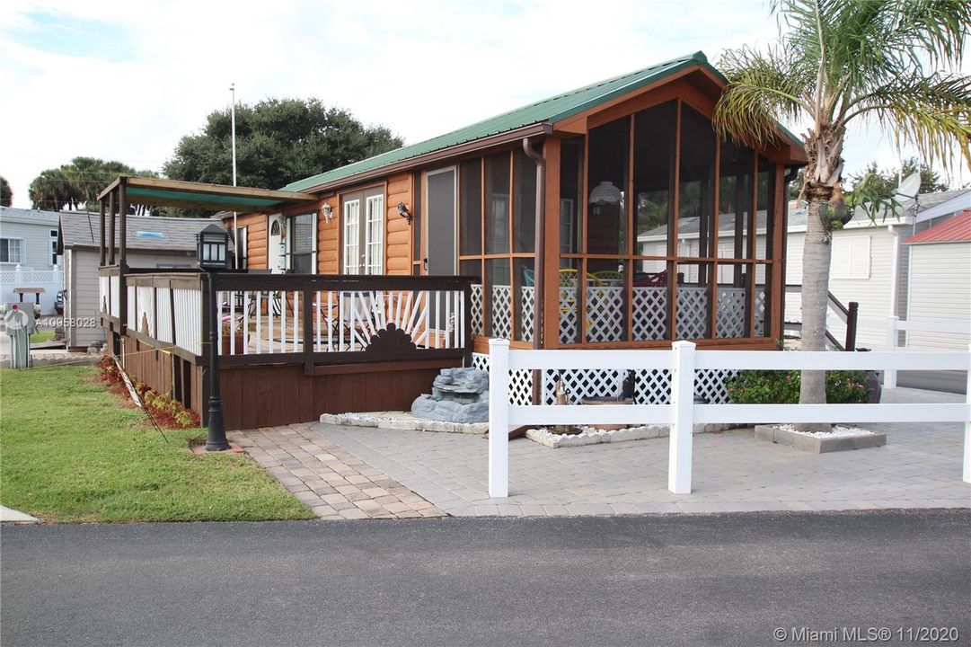 Recently Sold: $82,000 (1 beds, 1 baths, 385 Square Feet)