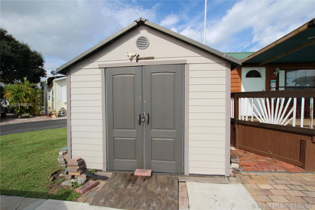 Recently Sold: $82,000 (1 beds, 1 baths, 385 Square Feet)