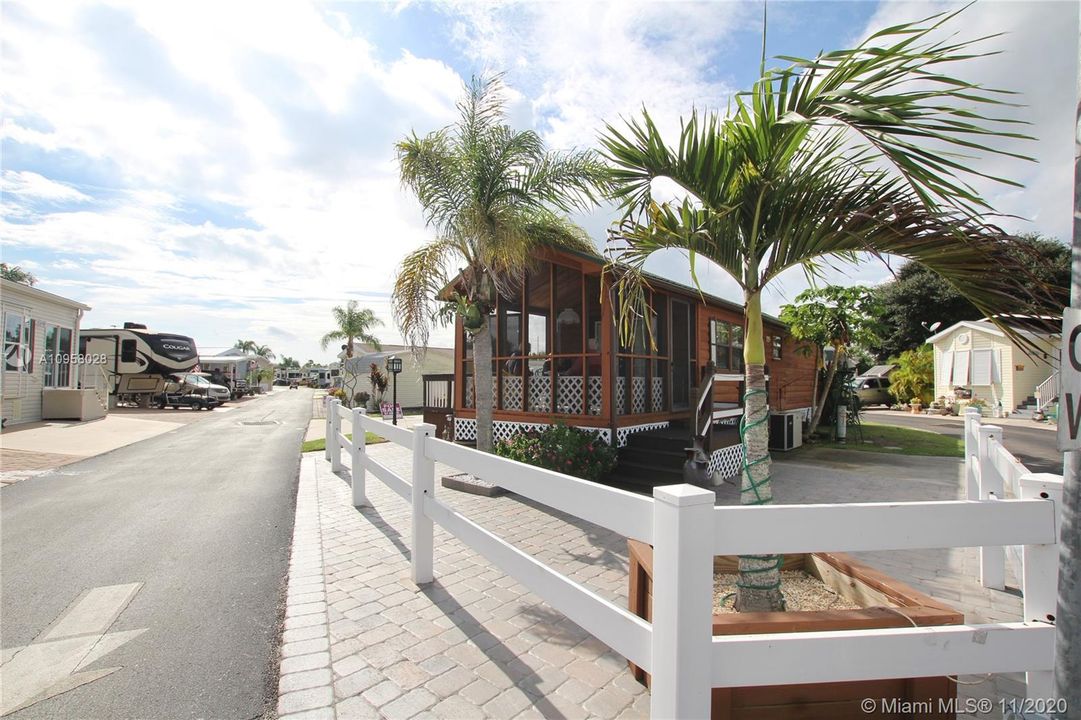 Recently Sold: $82,000 (1 beds, 1 baths, 385 Square Feet)