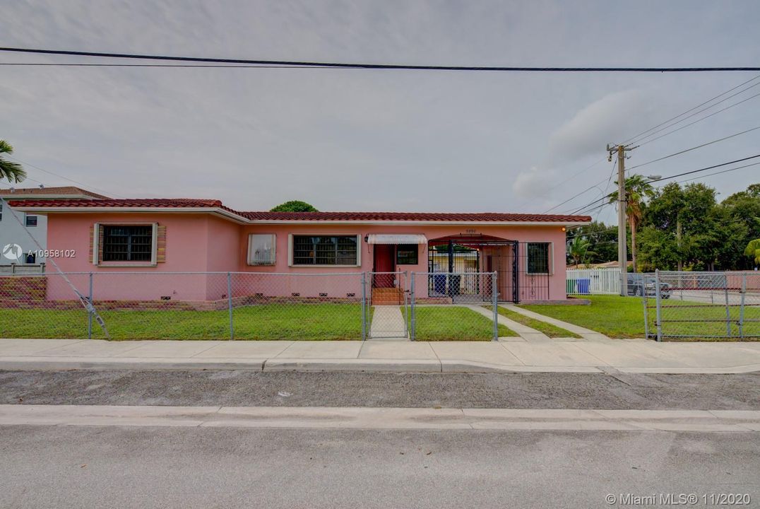 Recently Sold: $225,000 (2 beds, 1 baths, 1052 Square Feet)