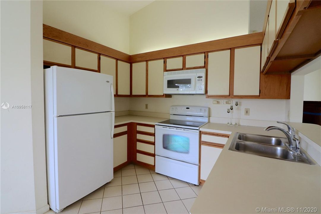 Recently Sold: $315,000 (3 beds, 2 baths, 1648 Square Feet)