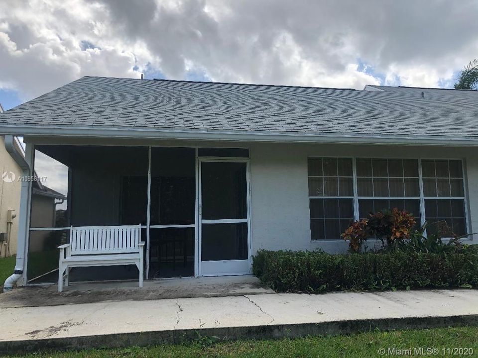 Recently Sold: $315,000 (3 beds, 2 baths, 1648 Square Feet)