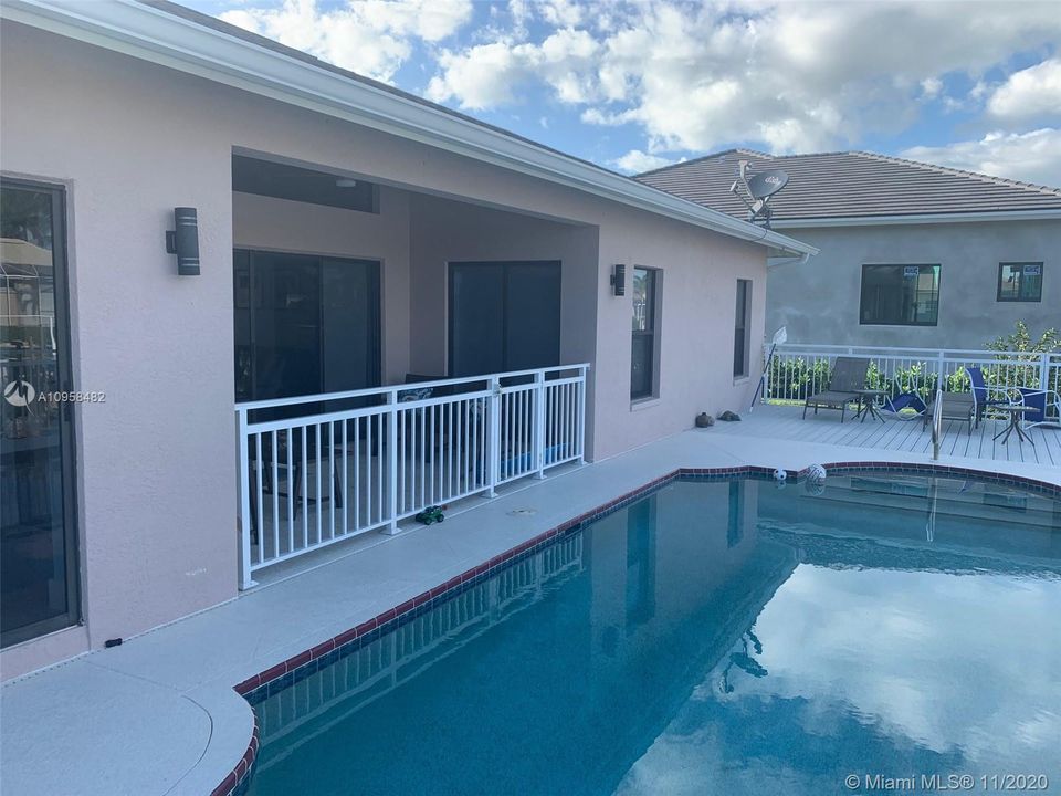 Recently Sold: $825,000 (3 beds, 2 baths, 0 Square Feet)