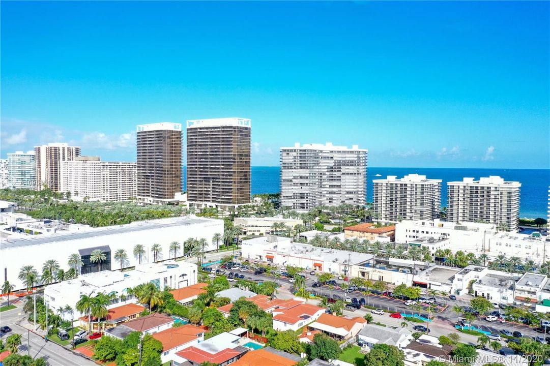 Vendido Recientemente: $999,000 (3 camas, 2 baños, 2017 Pies cuadrados)