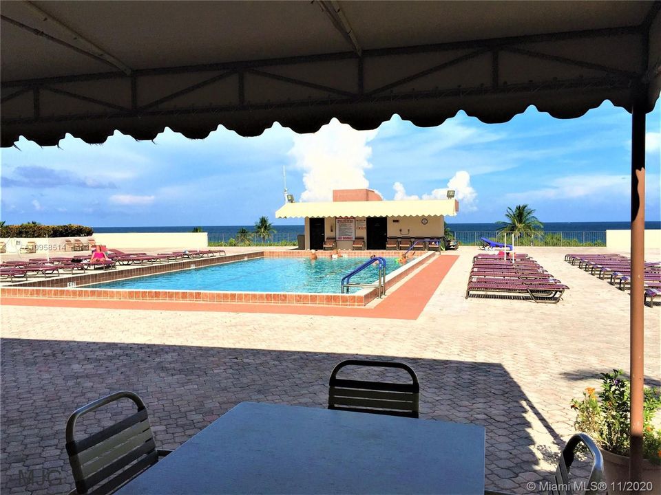 Vendido Recientemente: $779,000 (3 camas, 2 baños, 1990 Pies cuadrados)