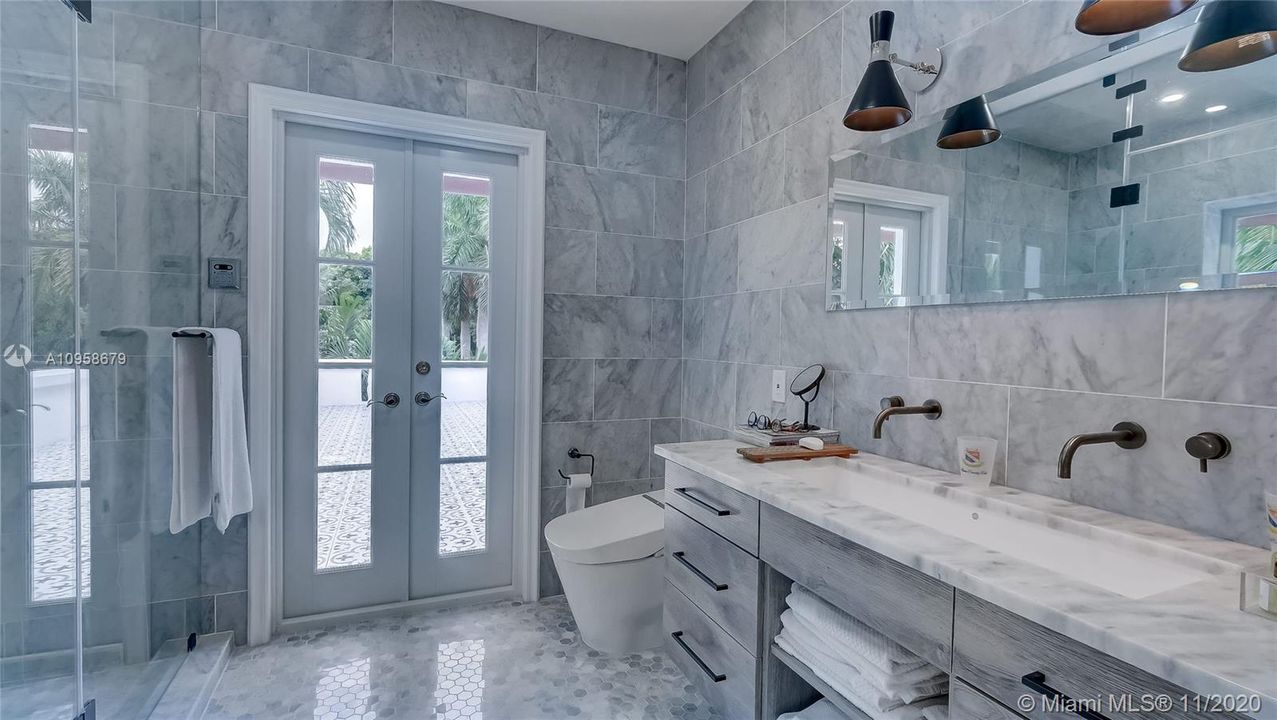 MASTER BATH