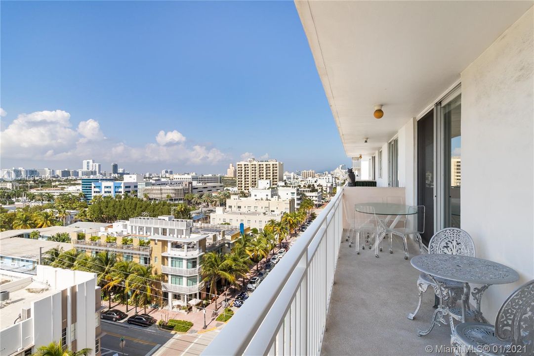 Recently Sold: $549,000 (1 beds, 1 baths, 659 Square Feet)