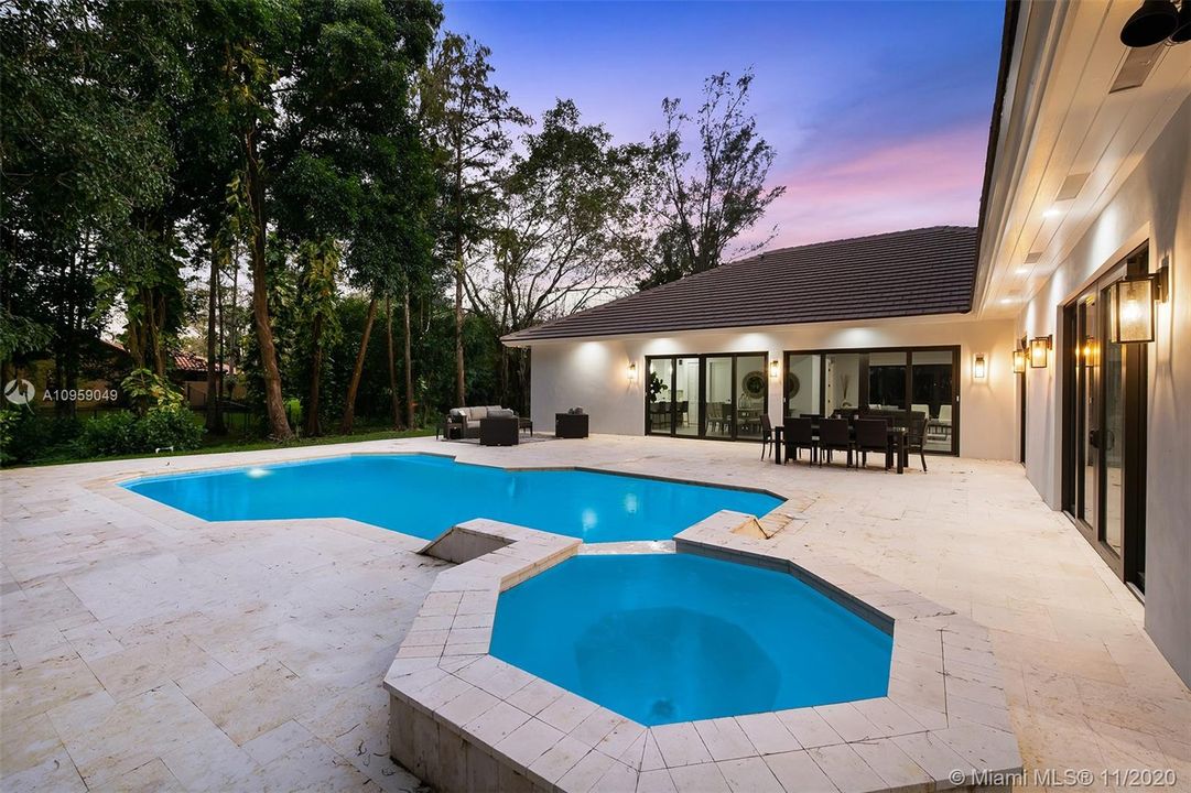 Pool + Spillover Spa