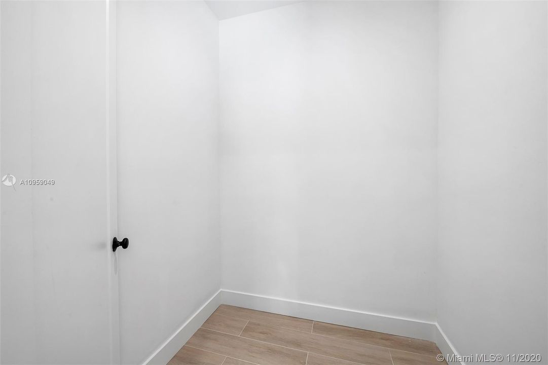 Walk-in Closet