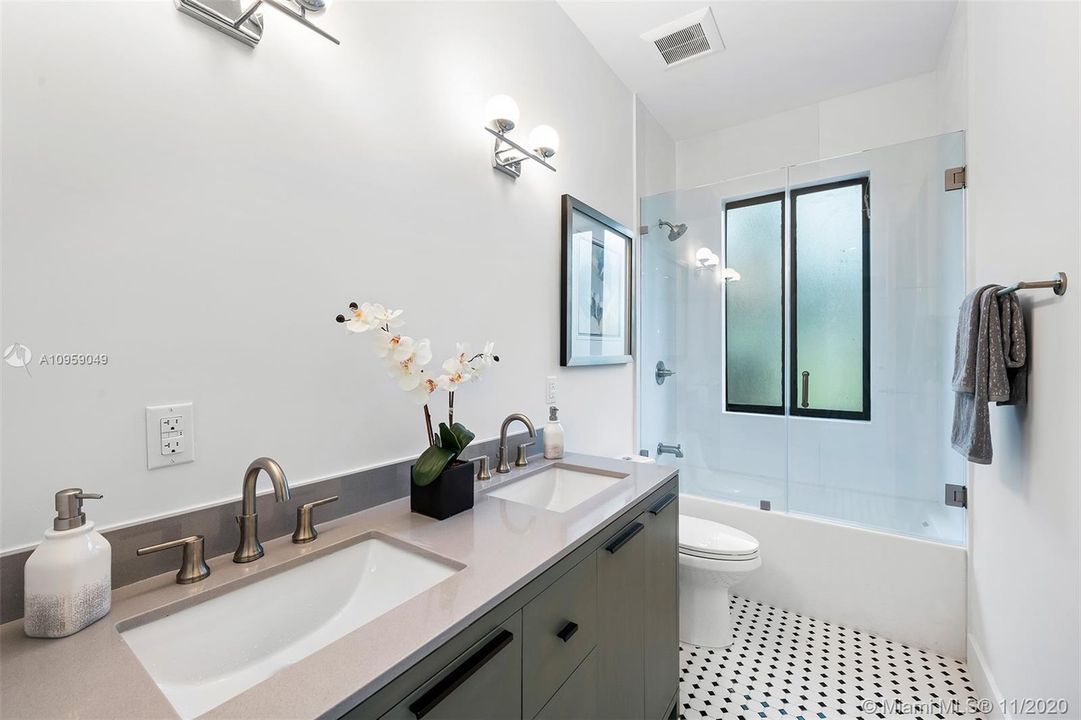 Bathroom 4