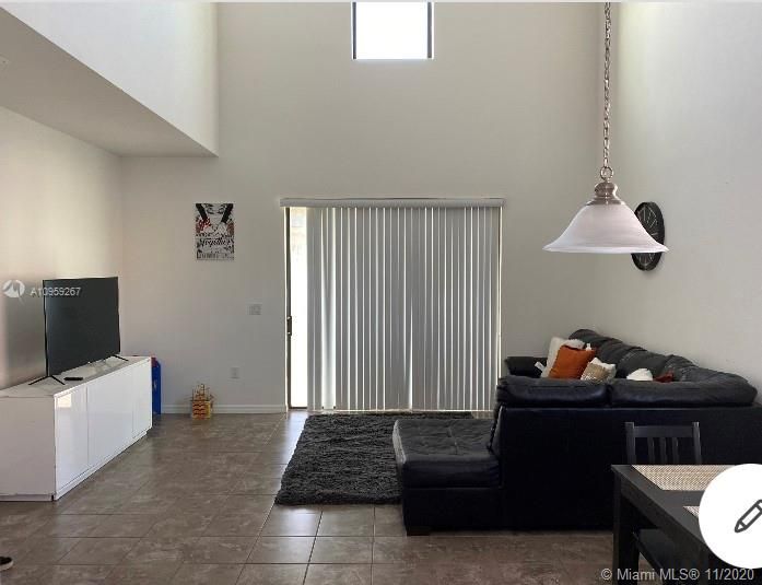 Recently Sold: $290,000 (4 beds, 2 baths, 2576 Square Feet)