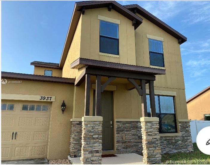 Recently Sold: $290,000 (4 beds, 2 baths, 2576 Square Feet)