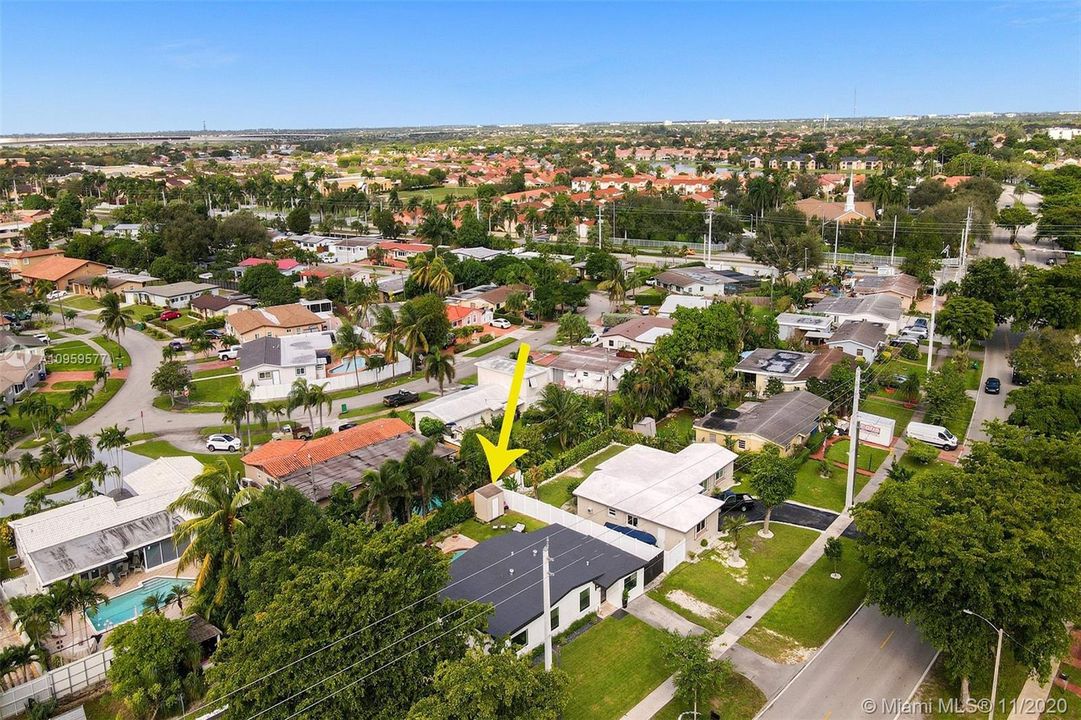 Недавно продано: $499,000 (4 спален, 2 ванн, 1767 Квадратных фут)