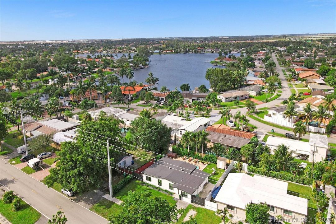 Недавно продано: $499,000 (4 спален, 2 ванн, 1767 Квадратных фут)