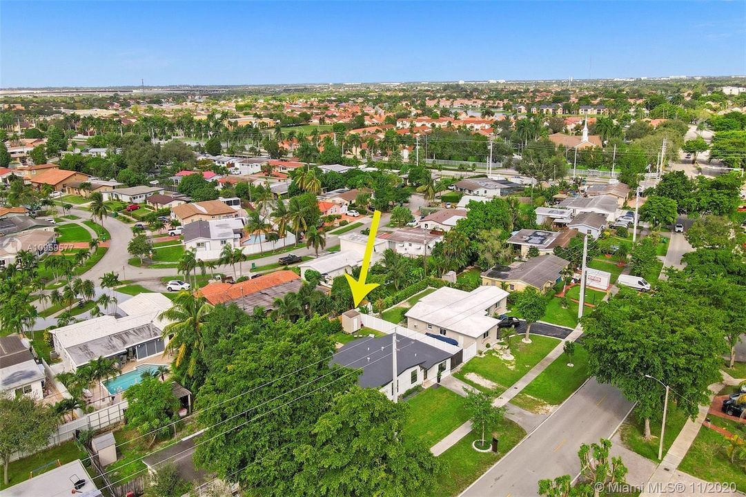 Недавно продано: $499,000 (4 спален, 2 ванн, 1767 Квадратных фут)