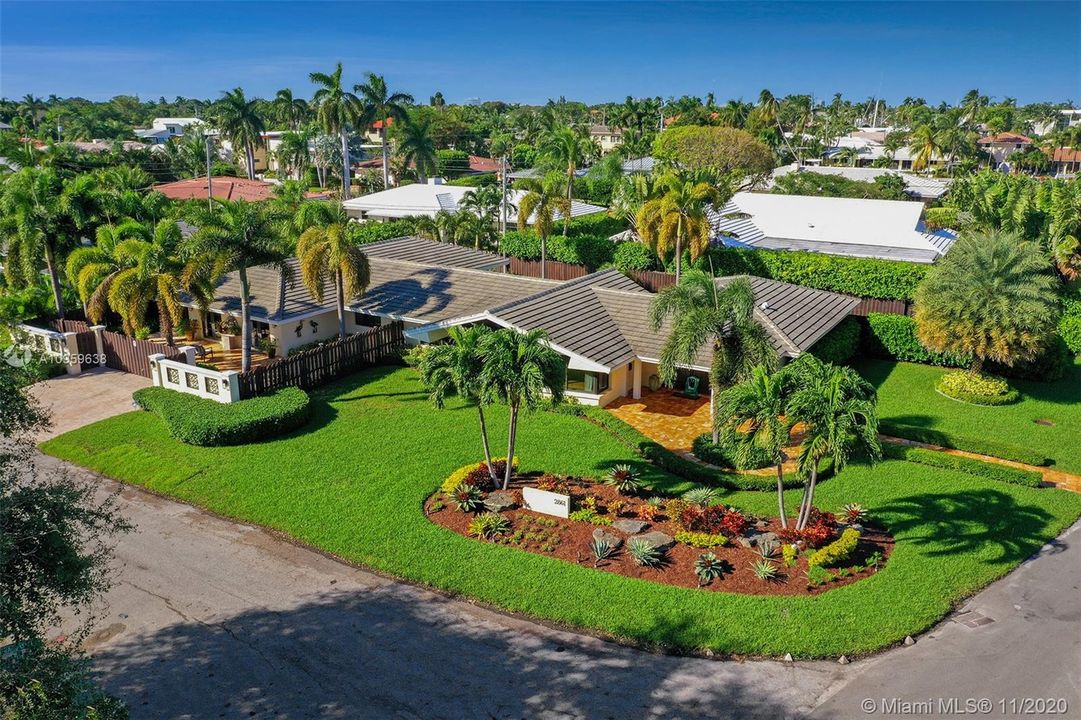 Recently Sold: $1,500,000 (3 beds, 3 baths, 3205 Square Feet)