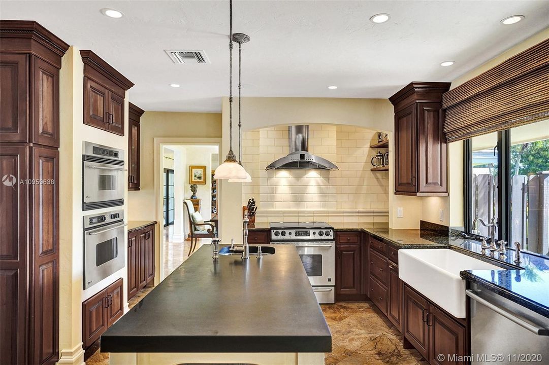 Recently Sold: $1,500,000 (3 beds, 3 baths, 3205 Square Feet)