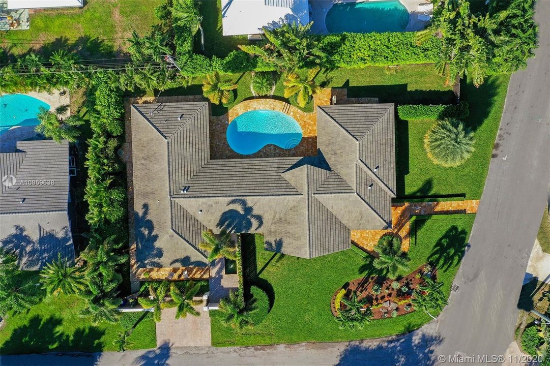 Recently Sold: $1,500,000 (3 beds, 3 baths, 3205 Square Feet)
