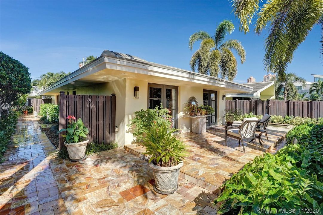 Recently Sold: $1,500,000 (3 beds, 3 baths, 3205 Square Feet)