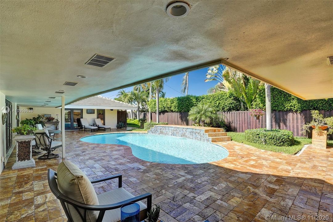 Recently Sold: $1,500,000 (3 beds, 3 baths, 3205 Square Feet)
