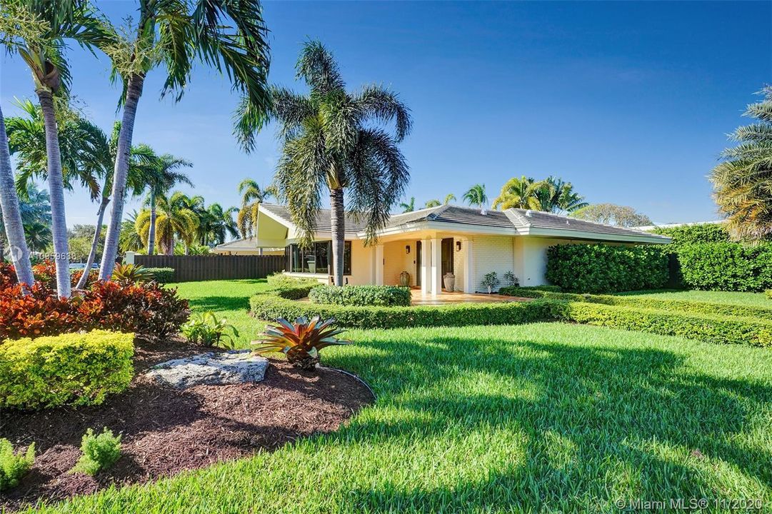 Recently Sold: $1,500,000 (3 beds, 3 baths, 3205 Square Feet)