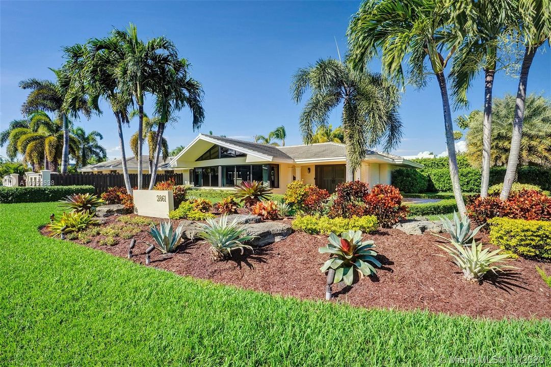 Recently Sold: $1,500,000 (3 beds, 3 baths, 3205 Square Feet)
