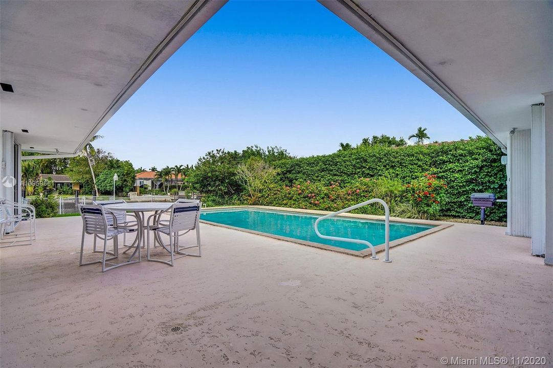 Recently Sold: $1,399,000 (3 beds, 2 baths, 2260 Square Feet)