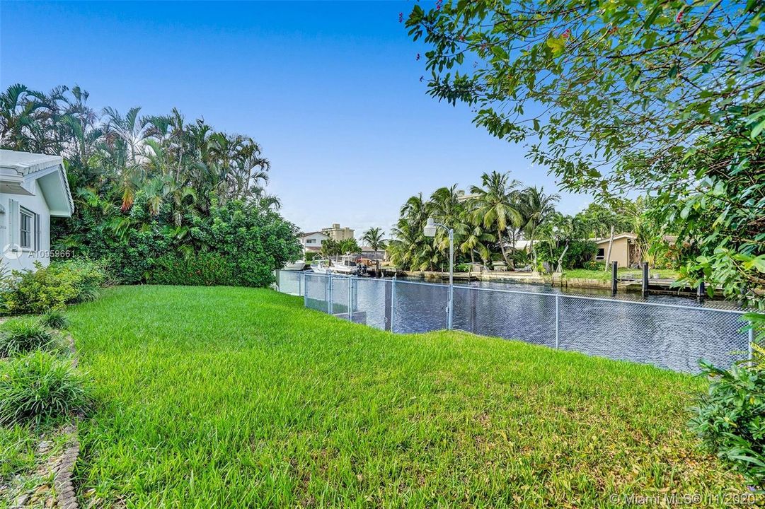Recently Sold: $1,399,000 (3 beds, 2 baths, 2260 Square Feet)