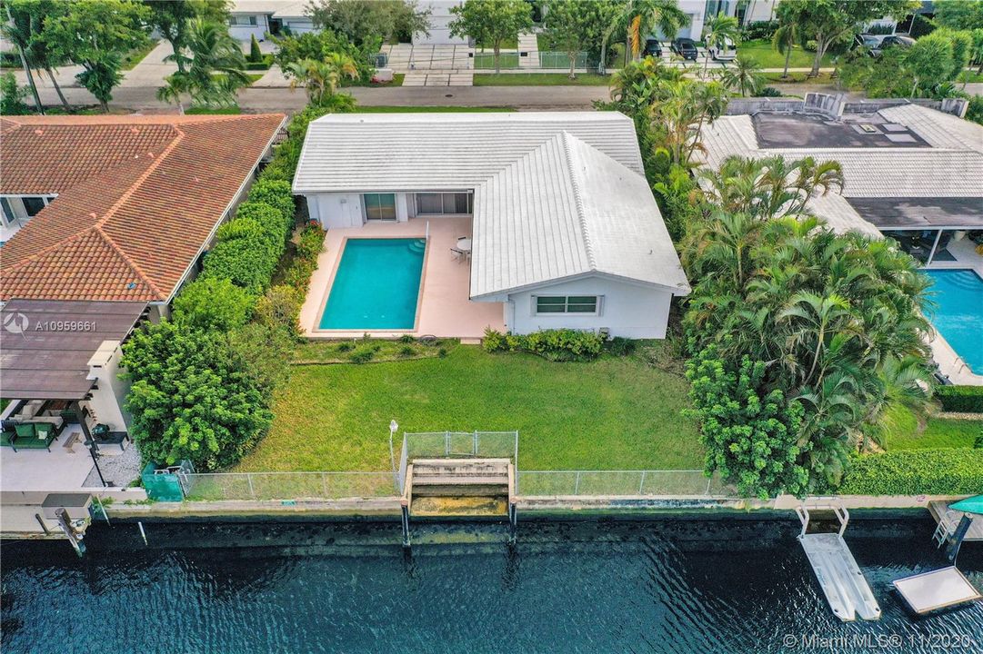Recently Sold: $1,399,000 (3 beds, 2 baths, 2260 Square Feet)
