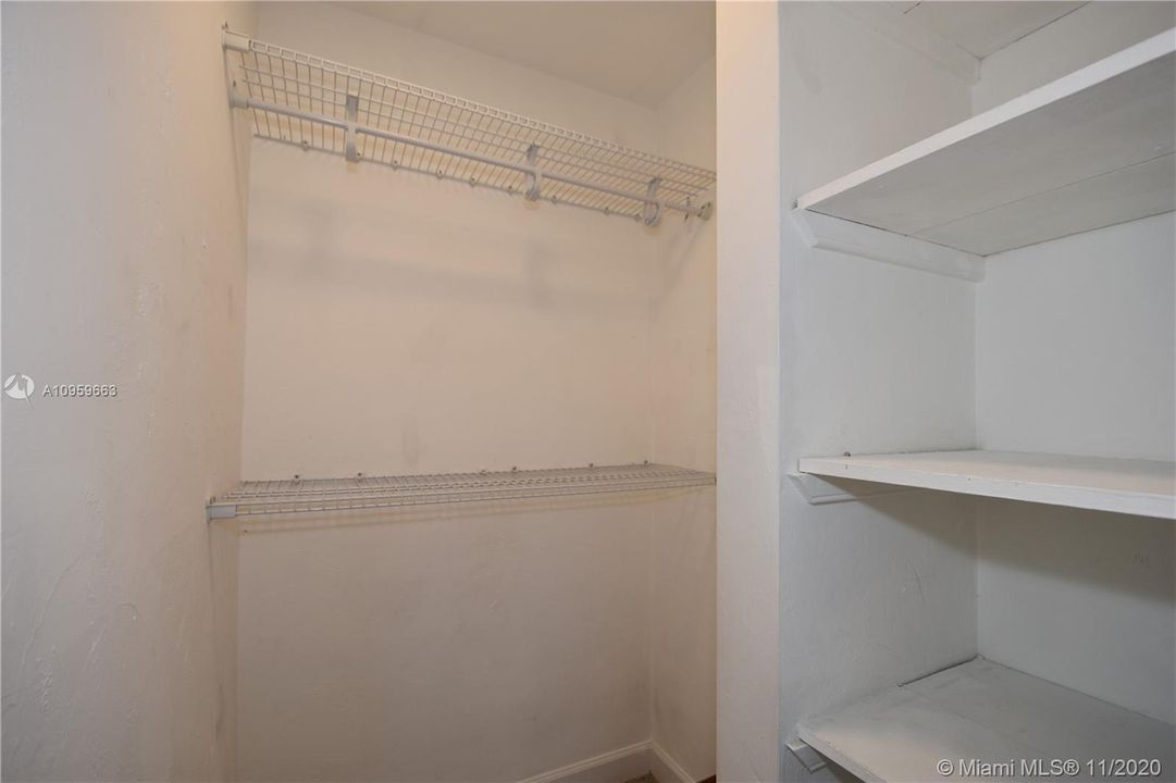 Recientemente alquilado: $1,900 (2 camas, 2 baños, 1100 Pies cuadrados)